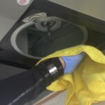 業務用換気扇の拭き上げ